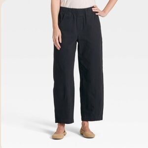 Women's Mid-Rise Barrel Leg Pull-On Pants - Universal
Thread™ black new 🆕